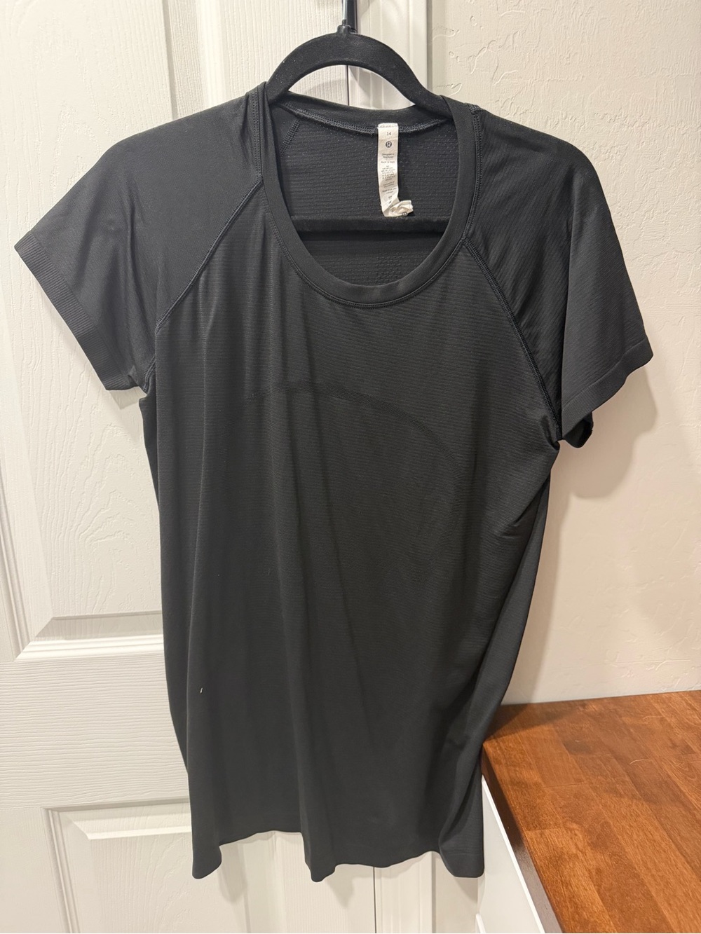Lululemon Black Short Sleeve Athletic Tee